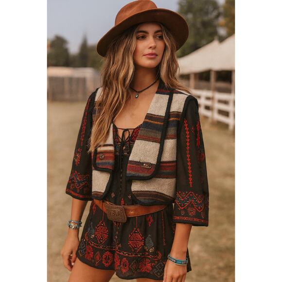 Vintage Woolrich 90s Southwestern Cropped Wool Vest USA Large Blanket Striped - Picture 1 of 7